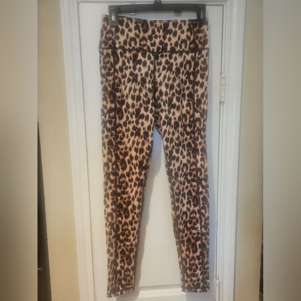 V-Victoria's Secret Leopard Print Leggings